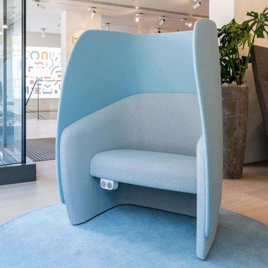Mango Privacy Chair with Surround